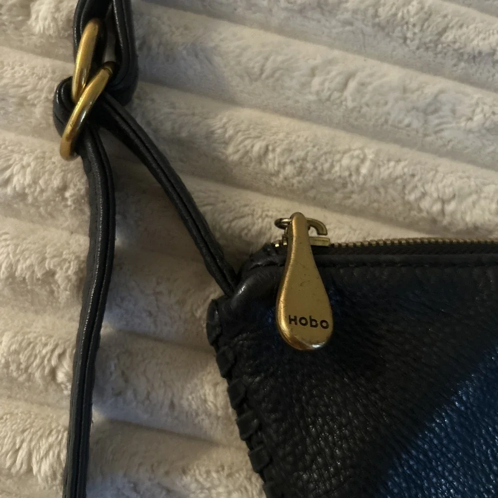 Hobo International Black Leather Crossbody Bag / Shoulder| Tassel Detail Gold